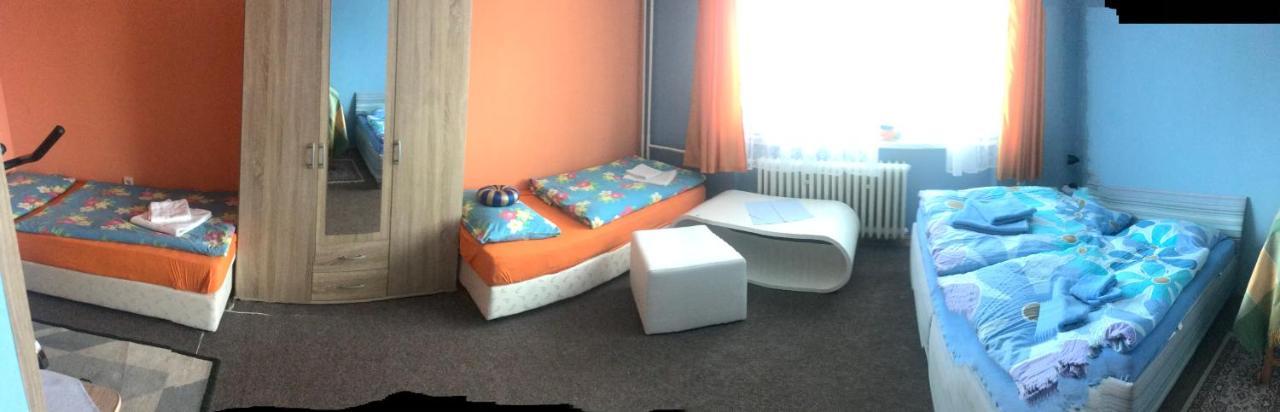 Housing Hella Appartement Nová Lesná Buitenkant foto